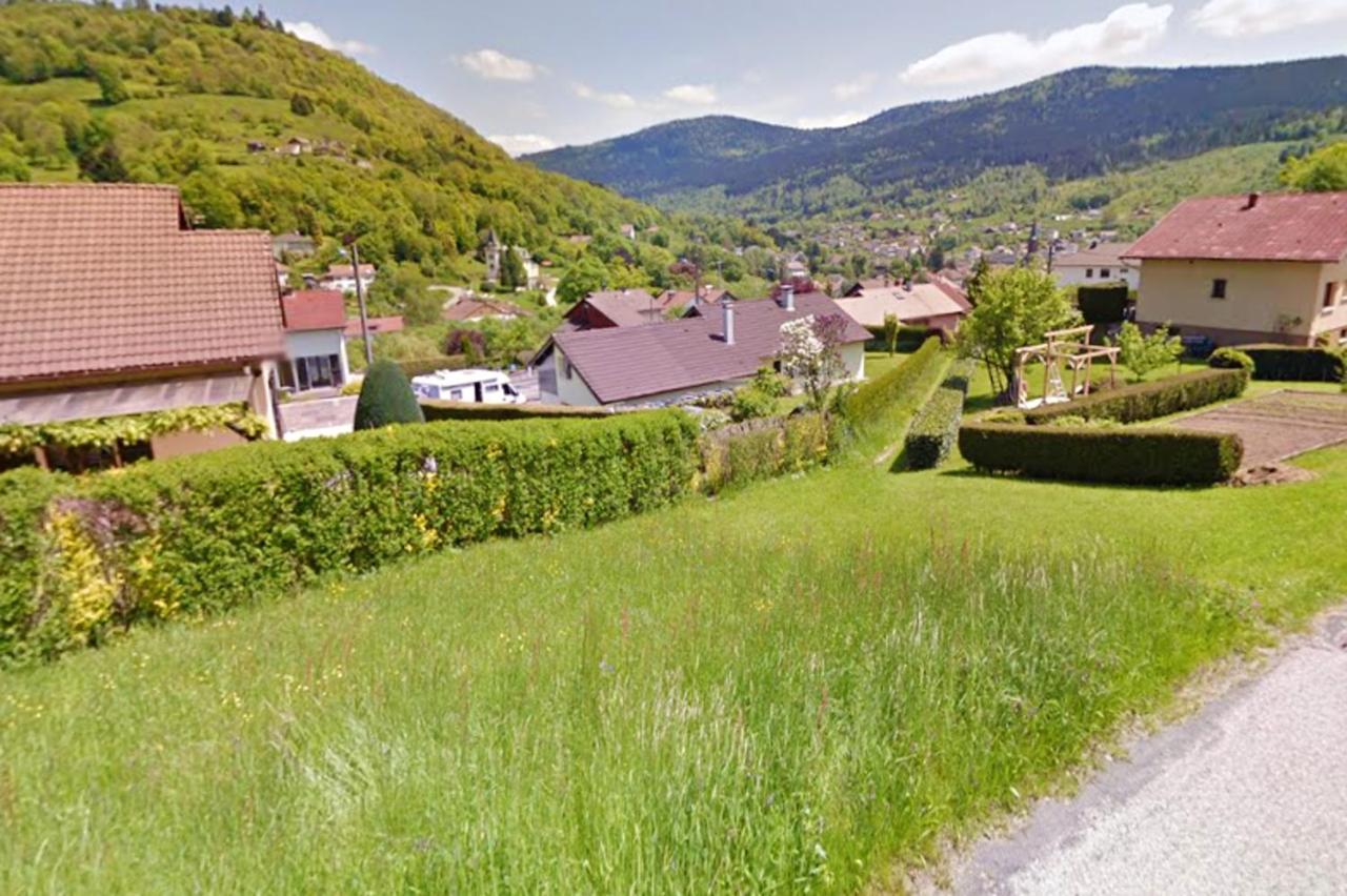 Appartement Cosy A Cornimont 30 M² Avec Terrasse Et Vue Montagne Buitenkant foto